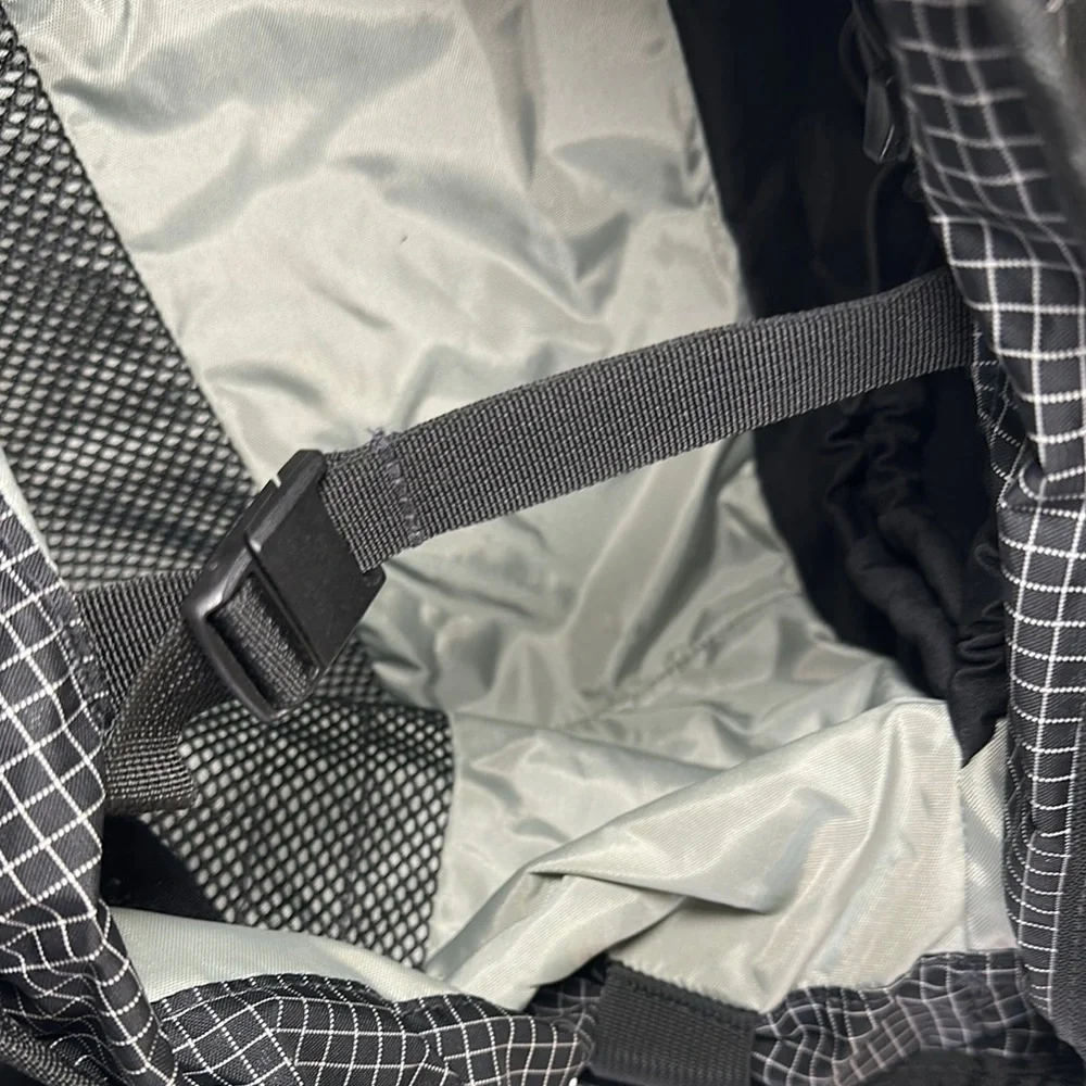 Reebok Black Grid Pattern Gym Duffel Bag Yoga Travel Tote 16x12‎